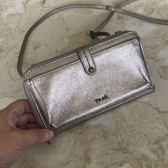 The Sak Redwood 3-In-1 Leather Phone Wallet Crossbody Clutch Purse Metallic - Picture 4 of 13